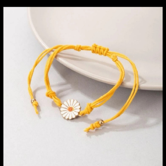 Yellow Daisy Ankle Bracelet - Picture 3 of 4